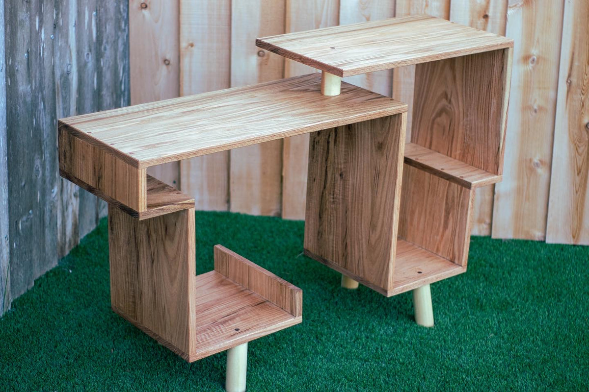 Console table Barebone Designs